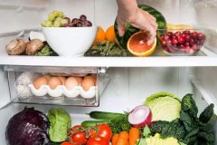 冰箱里变质的水果，蔬菜和乳制品的7个原因