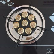 家用燃气灶火小怎么办？学会这样来找原因