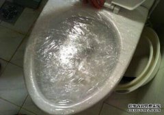 马桶堵了怎么办？动手能力不强的看过来