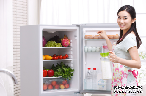 冰箱两侧发热正常吗