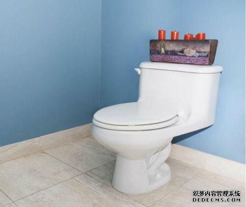马桶底部漏水怎么修